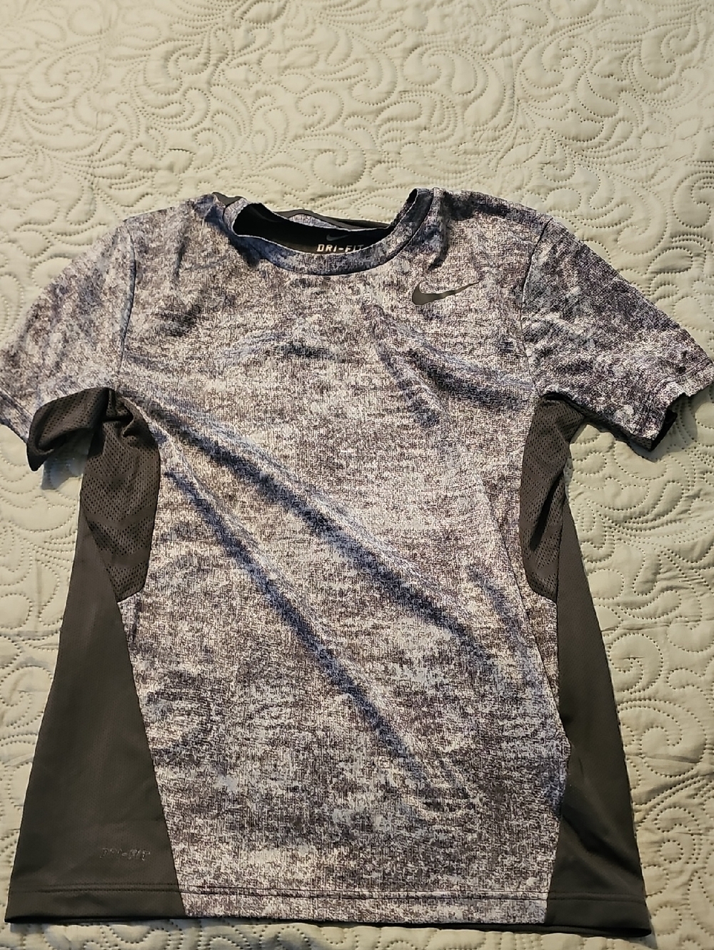 Nike Dri-FIT Graphic Print Gray and Charcoal Performance Tee